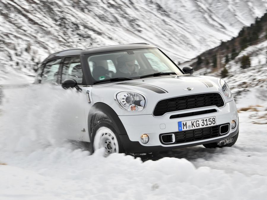  Mini Cooper Countryman D All4 2010 года  (фото 8 из 18)